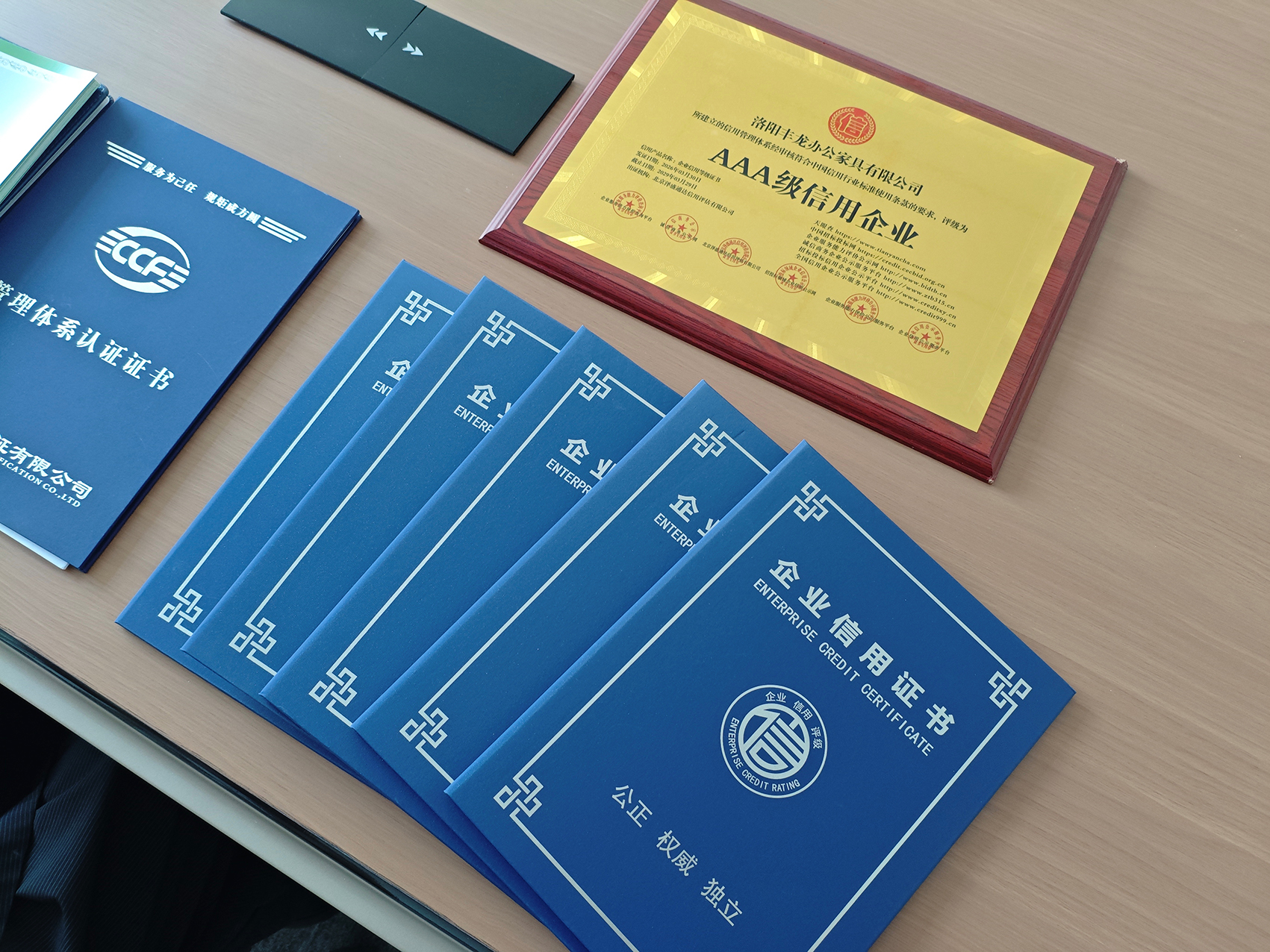 批量宿舍床安裝標(biāo)準(zhǔn)，豐龍標(biāo)準(zhǔn)化施工保障交付品質(zhì)